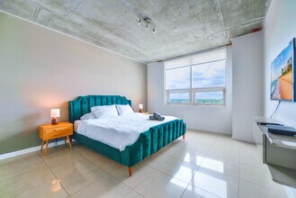 3250 NE 1st Ave in Miami, FL - Building Photo - Building Photo