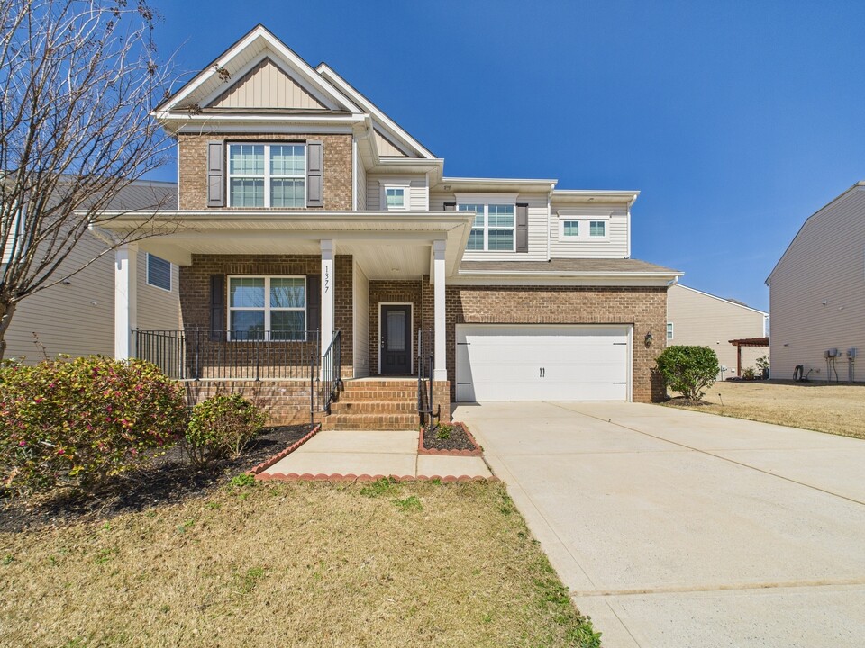 1377 Bridgeford Dr NW in Huntersville, NC - Foto de edificio