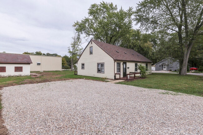 398 1/2 2nd St in Franklin, IN - Building Photo - Building Photo