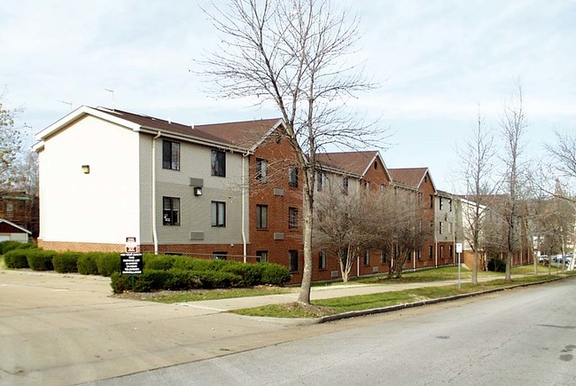 Alexian Court in St. Louis, MO - Foto de edificio - Other