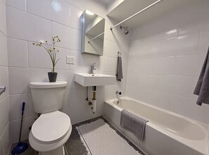 2864 W 15th St, Unit 1 in Brooklyn, NY - Building Photo - Building Photo