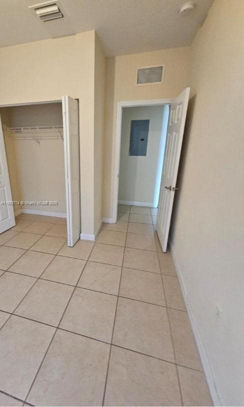 17024 SW 95th Terrace in Miami, FL - Building Photo - Building Photo