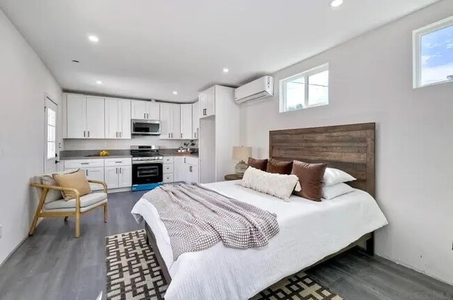 1059 Emory St in Imperial Beach, CA - Building Photo - Building Photo