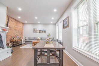 74 1/2 N Ohio Ave in Columbus, OH - Building Photo - Building Photo