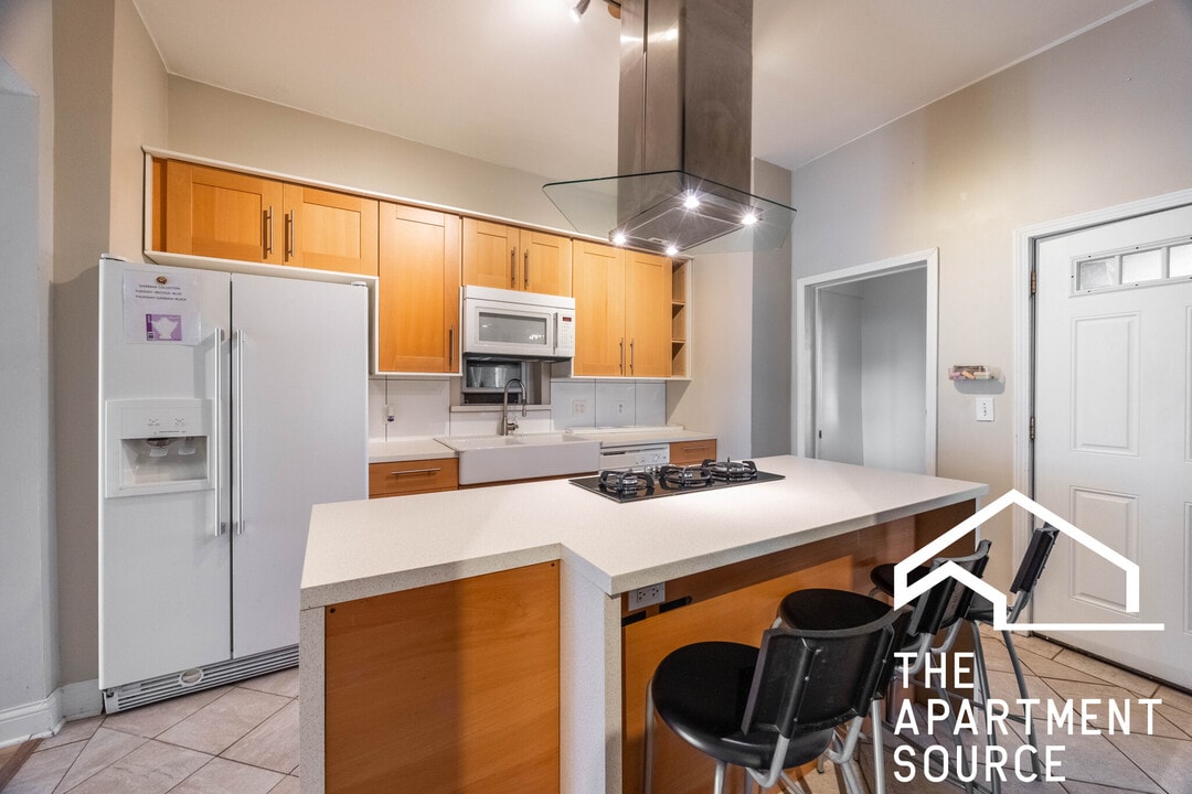 2554 W Cortland St, Unit 1 in Chicago, IL - Building Photo