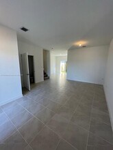 2634 SE 11th Ct in Homestead, FL - Building Photo - Building Photo