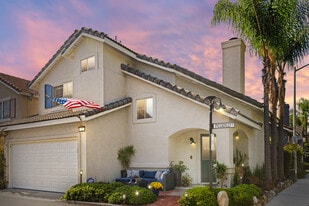 2 Piccadilly Ct in Aliso Viejo, CA - Building Photo