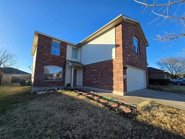 203 Wiley St in Hutto, TX - Building Photo - Building Photo
