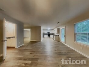 613 Amberwood Dr in Villa Rica, GA - Building Photo - Building Photo