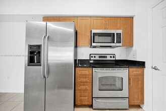 6565 Emerald Dunes Dr in West Palm Beach, FL - Building Photo - Building Photo