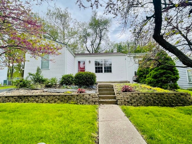 property at 36936 N Helen Dr
