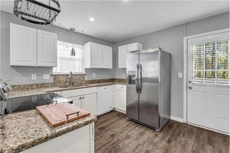 68 Summer Oaks Dr in Daphne, AL - Building Photo - Building Photo