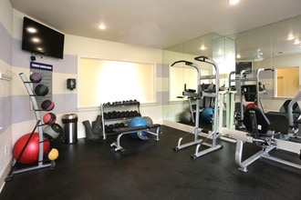 Camden Governors Village in Chapel Hill, NC - Building Photo - Building Photo