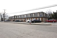 Building Photo - Chateau SOCAYR Apartamentos in Louisville, Kentucky