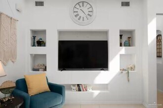 809 S 5th St in McAllen, TX - Building Photo - Building Photo