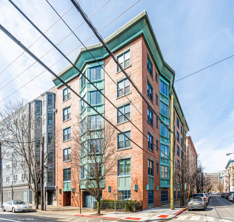 Madison Place in Hoboken, NJ - Building Photo