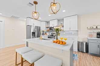 16417 Lauder Ln in Dallas, TX - Building Photo - Building Photo