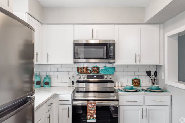 1700 Yorktowne Dr in York, PA - Building Photo - Building Photo
