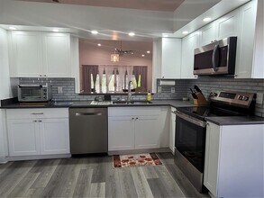 14277 Palm Terrace in Port Charlotte, FL - Building Photo - Building Photo