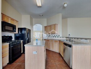 20335 Mammoth Falls Dr in Tomball, TX - Building Photo - Building Photo