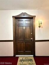 27654 Echo Valley W in Farmington Hills, MI - Building Photo - Building Photo
