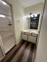 16131 Canaridge Dr in Houston, TX - Building Photo - Building Photo
