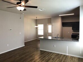 1715 Davidson Rnch Dr in Georgetown, TX - Foto de edificio - Building Photo
