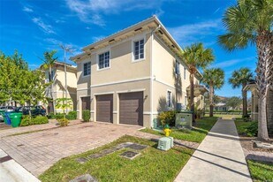 2735 SW 81st Terrace in Miramar, FL - Building Photo