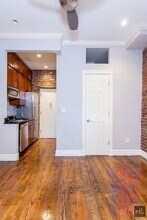 W 14TH ST., Unit 4C in New York, NY - Building Photo - Building Photo
