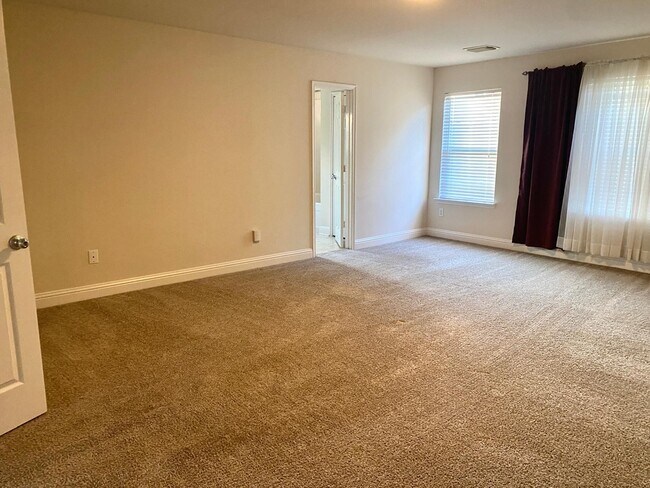 property at 518 Remington Chase Ct