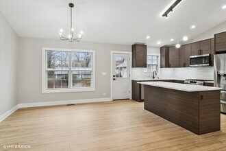 23726 N Overhill Dr in Lake Zurich, IL - Building Photo - Building Photo