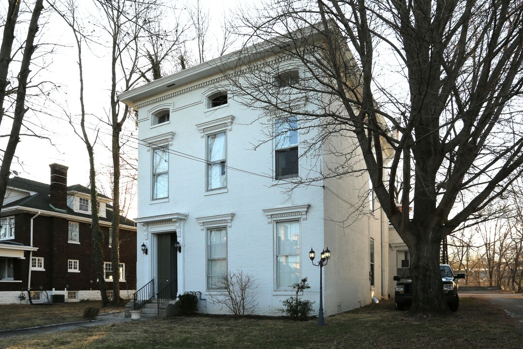 1626 Story Ave in Louisville, KY - Building Photo