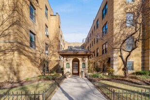 724 W Buena Ave, Unit 3F in Chicago, IL - Building Photo