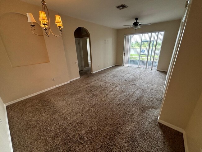 8302 Portofino Dr, Unit #103 in Davenport, FL - Building Photo - Building Photo