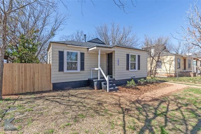 property at 2034 Sycamore St