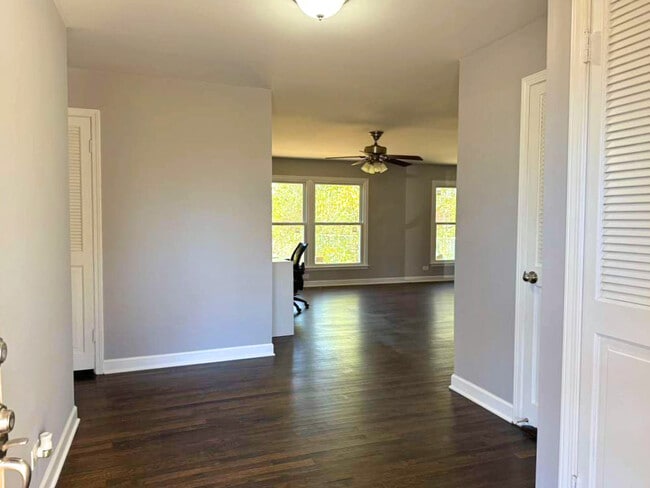 1704 S Highland Ave in Arlington Heights, IL - Foto de edificio - Building Photo