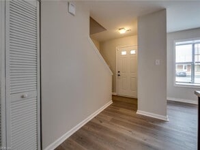 126 Whitewater Dr in Newport News, VA - Building Photo - Building Photo