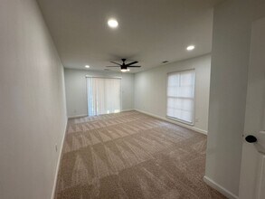 3811 S Goodman Cir in Memphis, TN - Building Photo - Building Photo