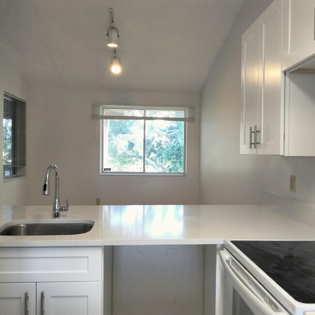 15304 Glenmoor Dr in West Palm Beach, FL - Building Photo - Building Photo