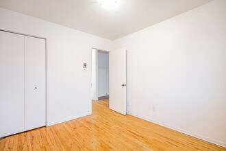 12375 Bd Rolland in Montréal, QC - Building Photo - Building Photo