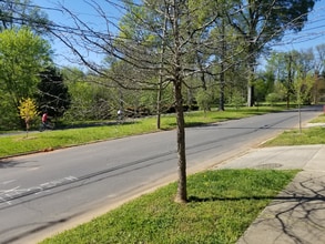 2931 Westfield Rd in Charlotte, NC - Foto de edificio - Building Photo