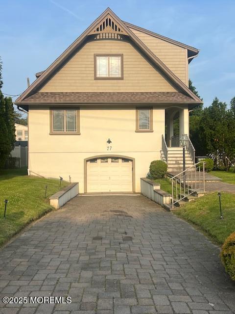 property at 27 Richmond Ave