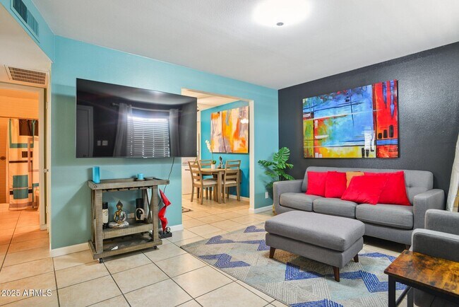 8046 E Oak St in Scottsdale, AZ - Building Photo - Building Photo