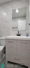 831 NW 14th Way in Fort Lauderdale, FL - Building Photo - Building Photo