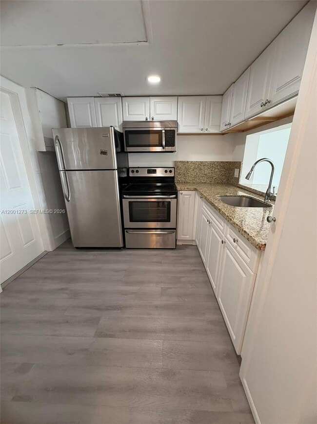 20111 NE 27th Ct in Miami, FL - Building Photo - Building Photo