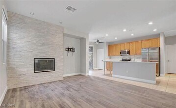 9412 Warm Waters Ave in Las Vegas, NV - Building Photo - Building Photo