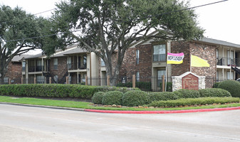 Windfern Pointe Apartments