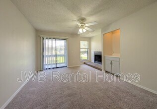 10200 Belle Rive Blvd in Jacksonville, FL - Building Photo - Building Photo