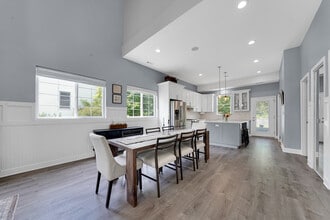 228 Juneway Terrace in Lake Bluff, IL - Building Photo - Building Photo