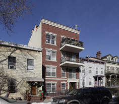 137 Java St in Brooklyn, NY - Building Photo